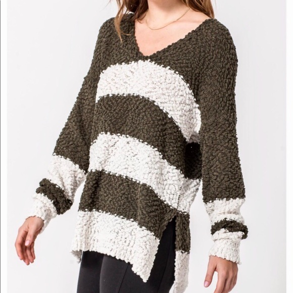 NEW 🔝✨STRIPE KNIT SWEATER - Picture 5 of 5